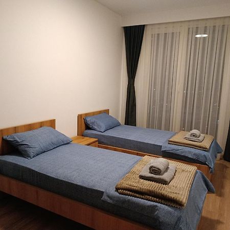 18Th & 16H Floor Secure Luxury Condos With Pool & Fitness Included In Price Skopje Exteriör bild
