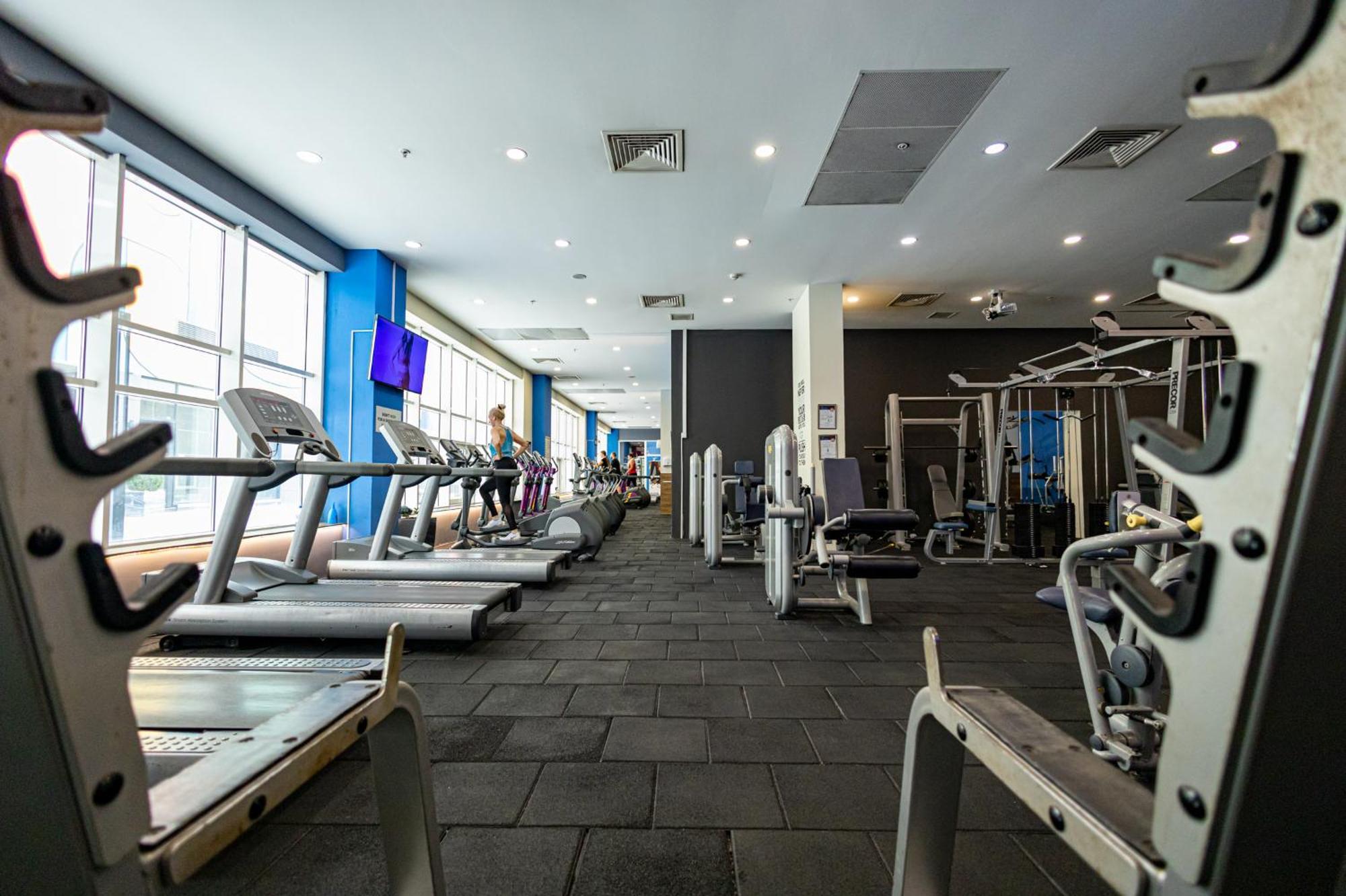 18Th & 16H Floor Secure Luxury Condos With Pool & Fitness Included In Price Skopje Exteriör bild