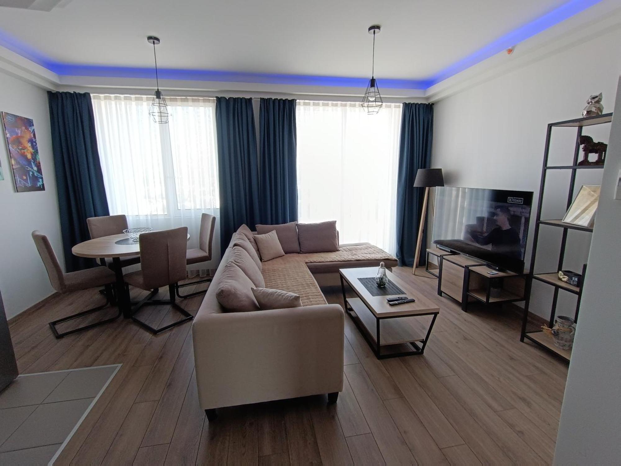 18Th & 16H Floor Secure Luxury Condos With Pool & Fitness Included In Price Skopje Exteriör bild
