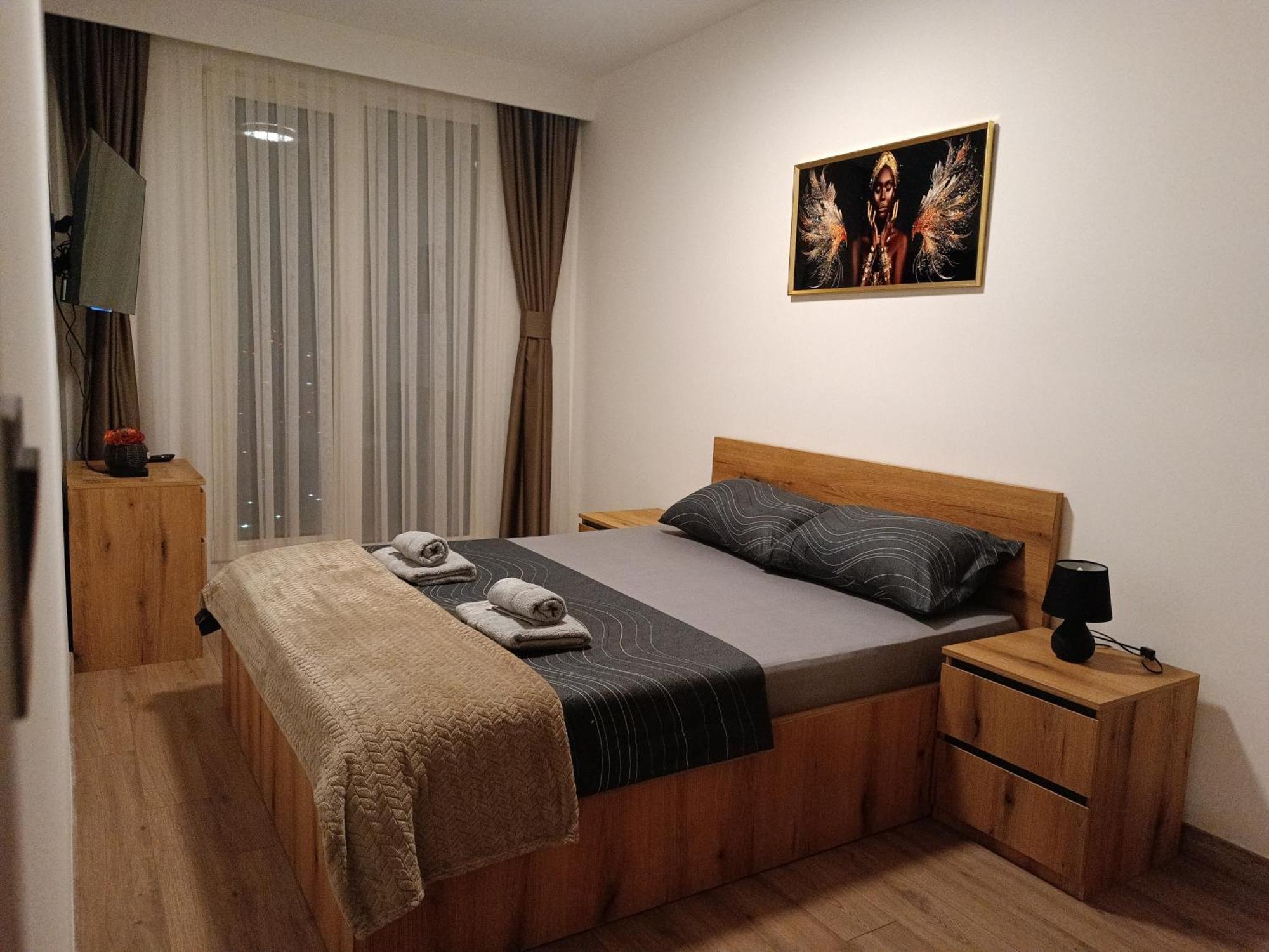 18Th & 16H Floor Secure Luxury Condos With Pool & Fitness Included In Price Skopje Exteriör bild
