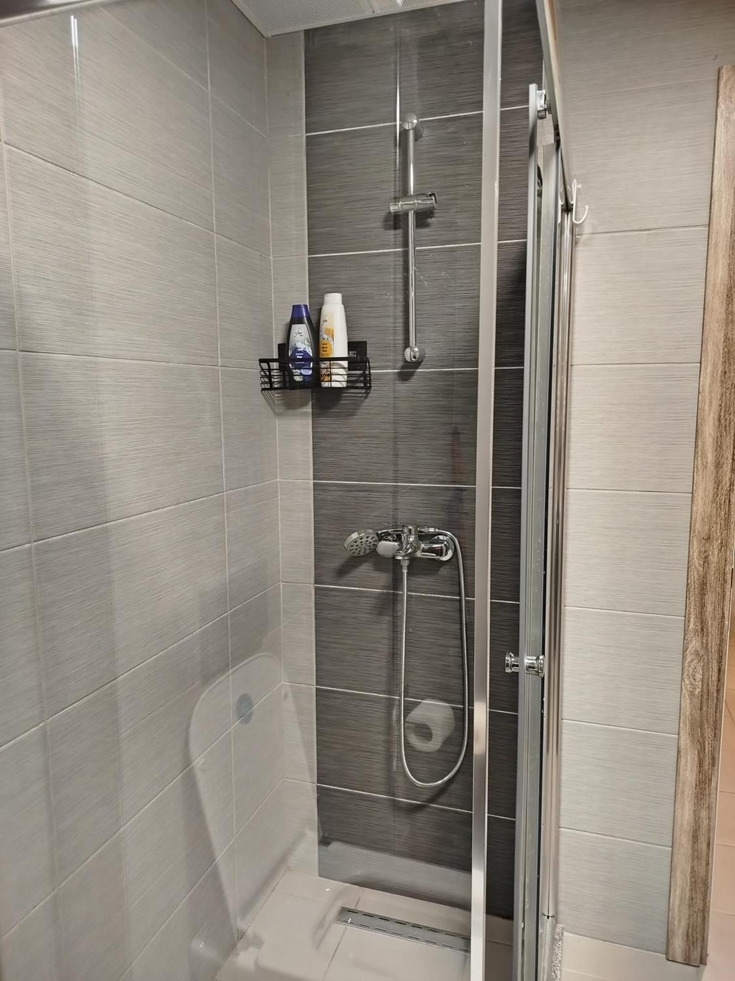 18Th & 16H Floor Secure Luxury Condos With Pool & Fitness Included In Price Skopje Exteriör bild