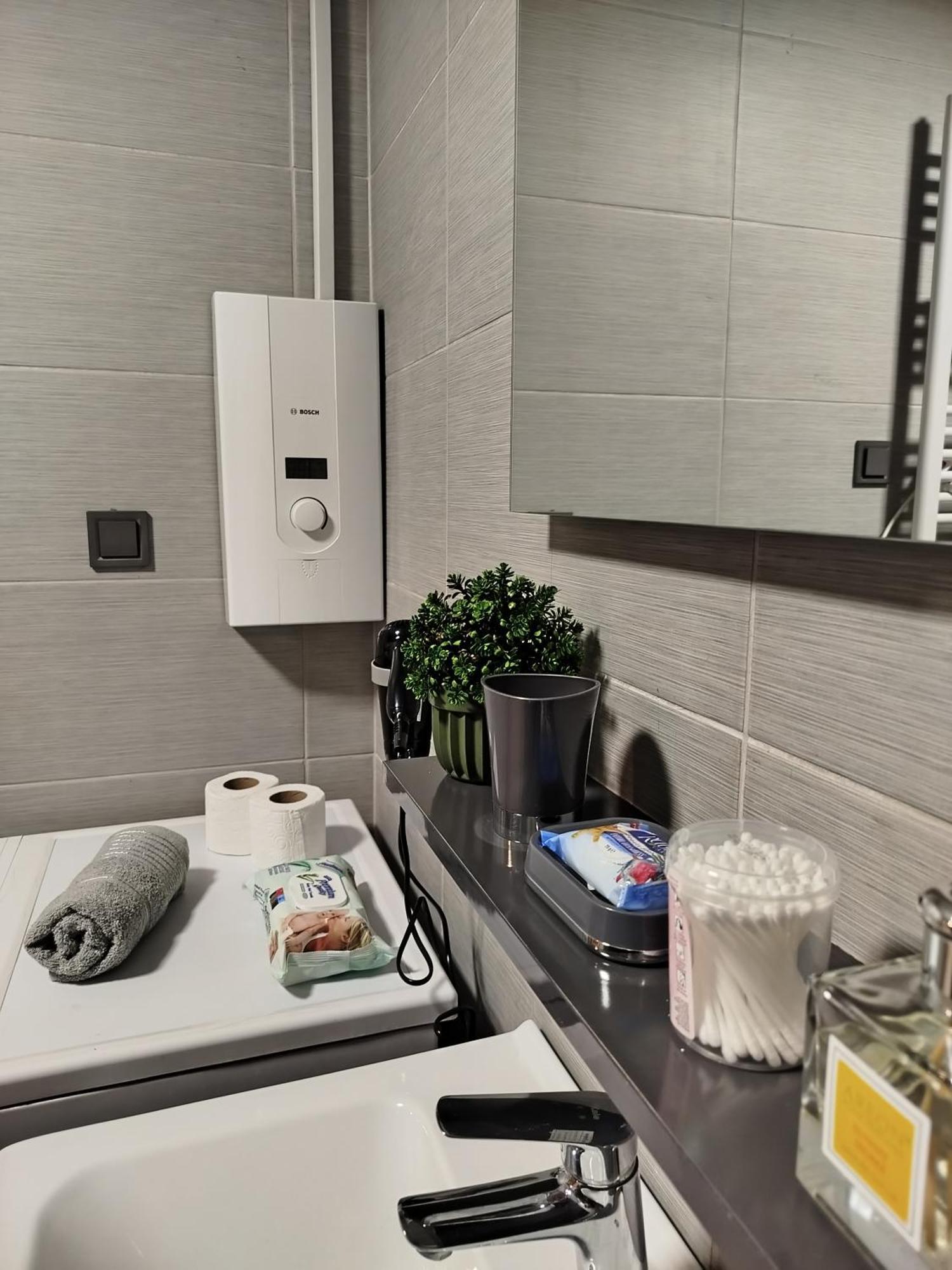 18Th & 16H Floor Secure Luxury Condos With Pool & Fitness Included In Price Skopje Exteriör bild