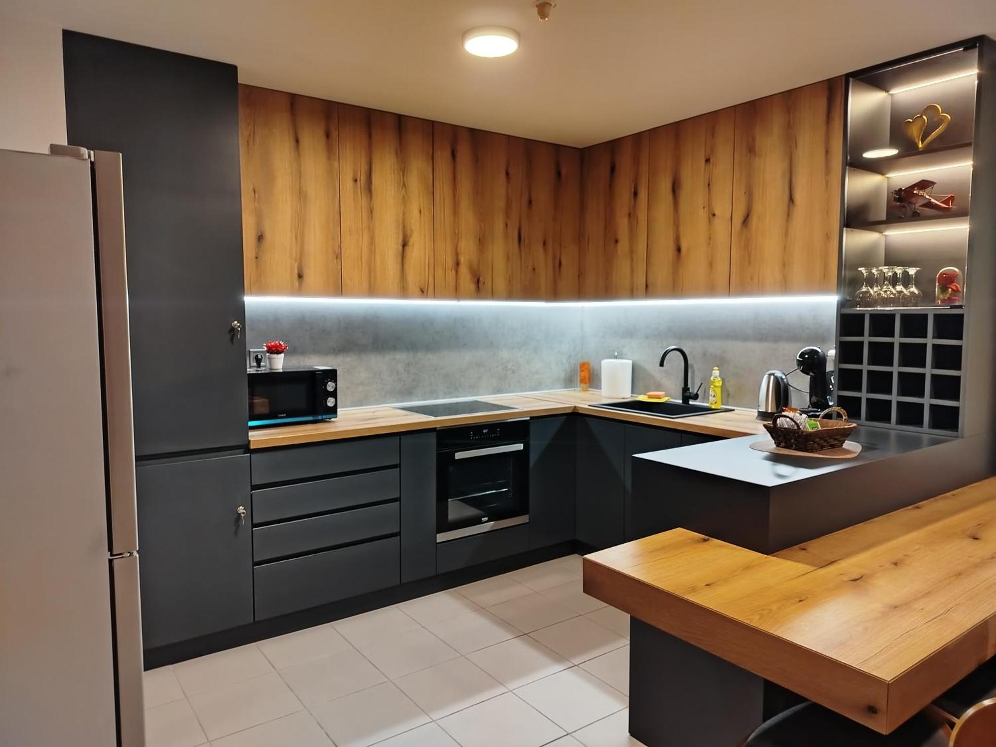18Th & 16H Floor Secure Luxury Condos With Pool & Fitness Included In Price Skopje Exteriör bild