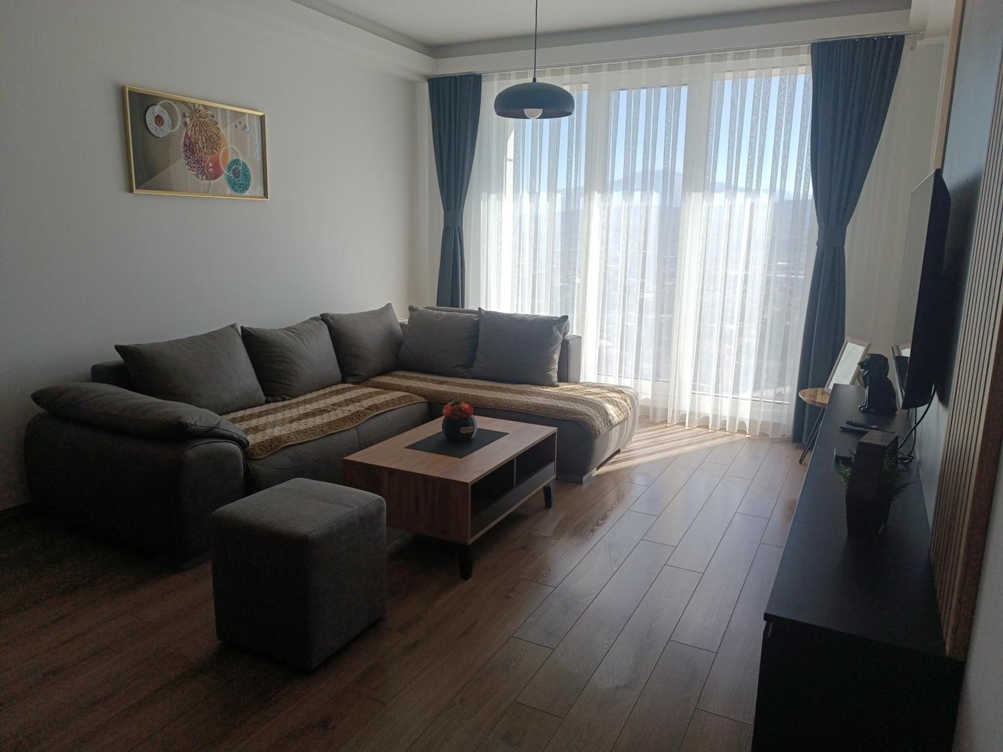 18Th & 16H Floor Secure Luxury Condos With Pool & Fitness Included In Price Skopje Exteriör bild